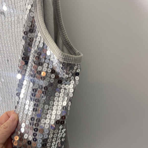 WOW ✨ WOMENS PLUS 4X GLITTER SEQUINS SILVER TANK TOP GLITZ CONCERT SWIFTIE EUC - Picture 4 of 12